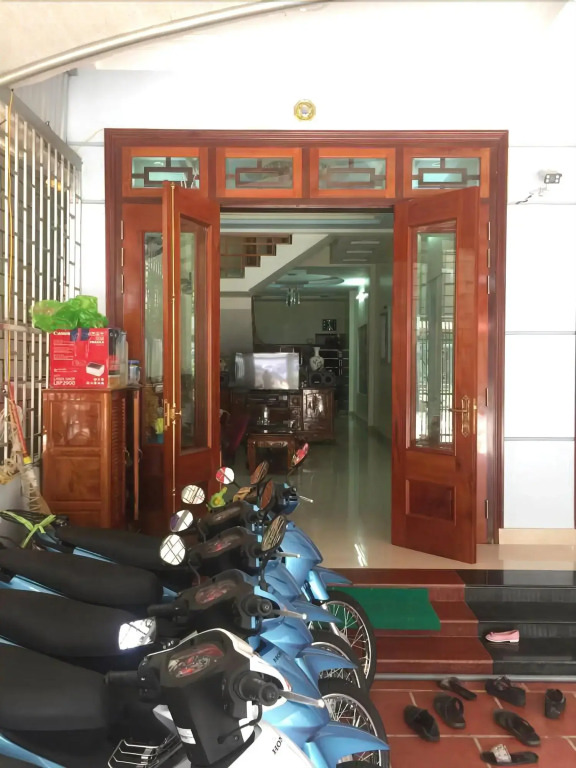 Hằng Thường Hostel - Motorbikes And Tour