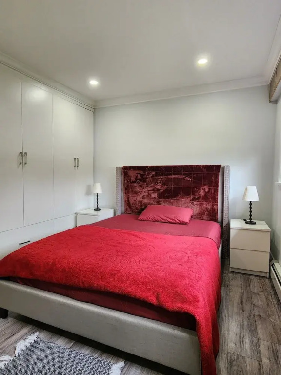 Sarla Villa Surrey