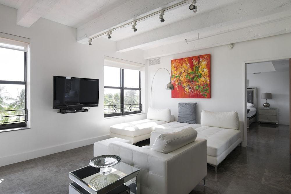 The Netherland 1 BR Condo on Ocean Drive - Miami Beach - RSM 42371