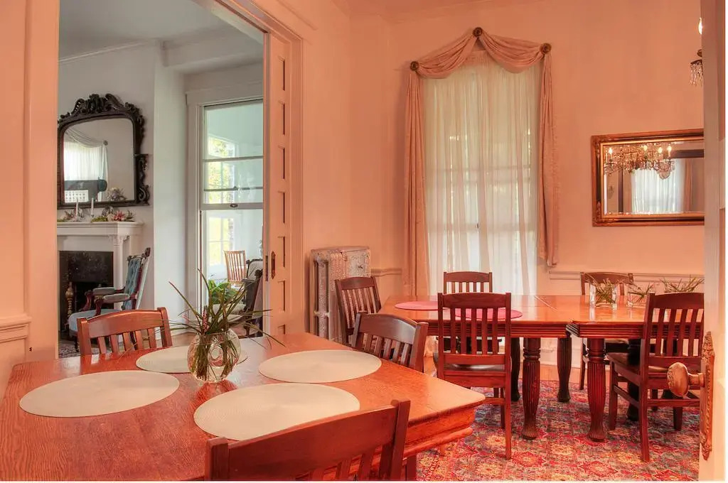 The Jackie O' House Bed and Breakfast