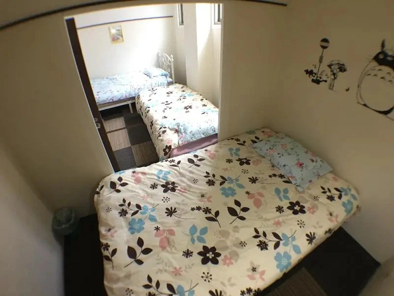 Guest House Sakaihigashi Nikoniko