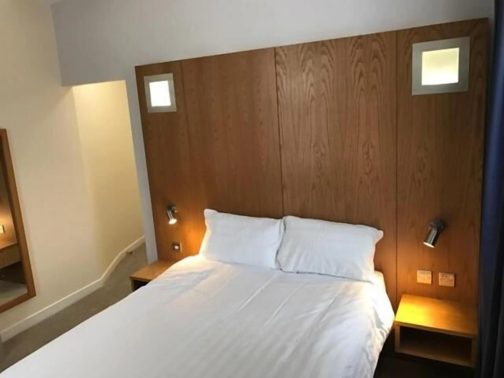 Corona Hotel Rotherham Sheffield Meadowhall