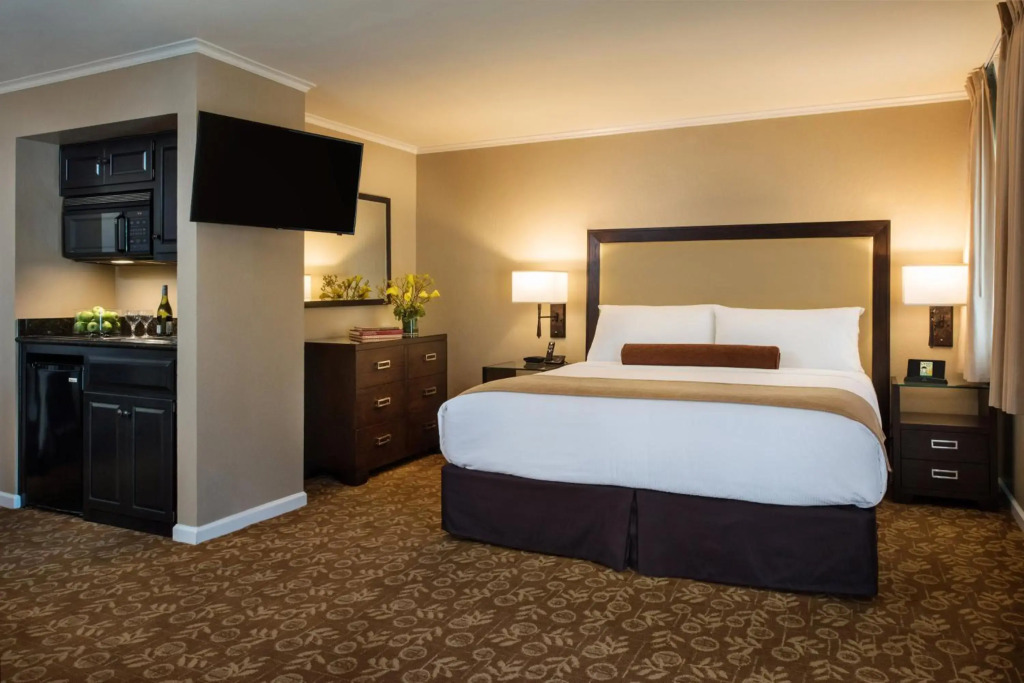 The Creekside Inn
