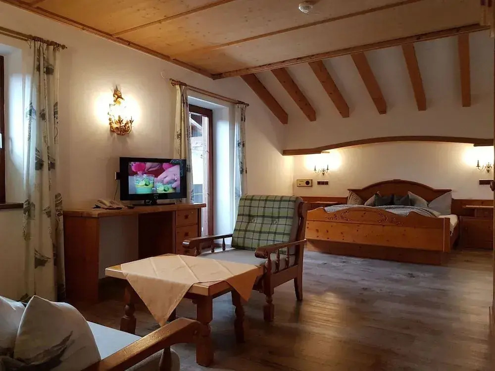 ALPENHOTEL TYROL
