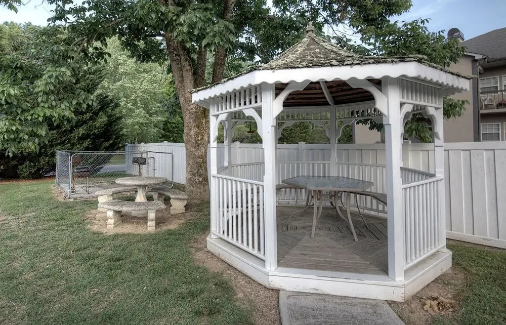 Colonial Crest 110 by Heritage Cabin Rentals