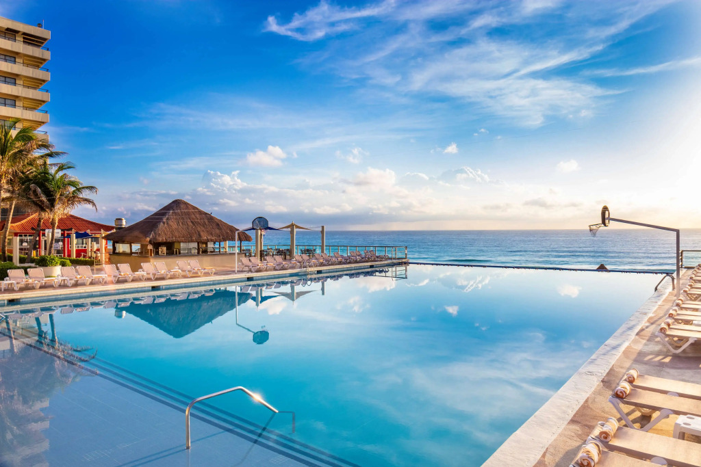 Crown Paradise Club Cancun - Все включено