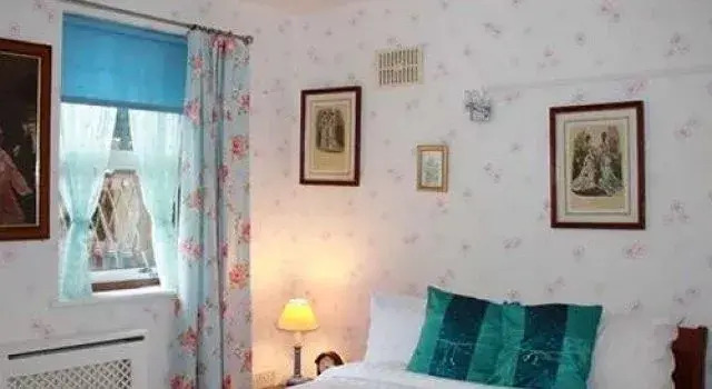 Diana Lodge