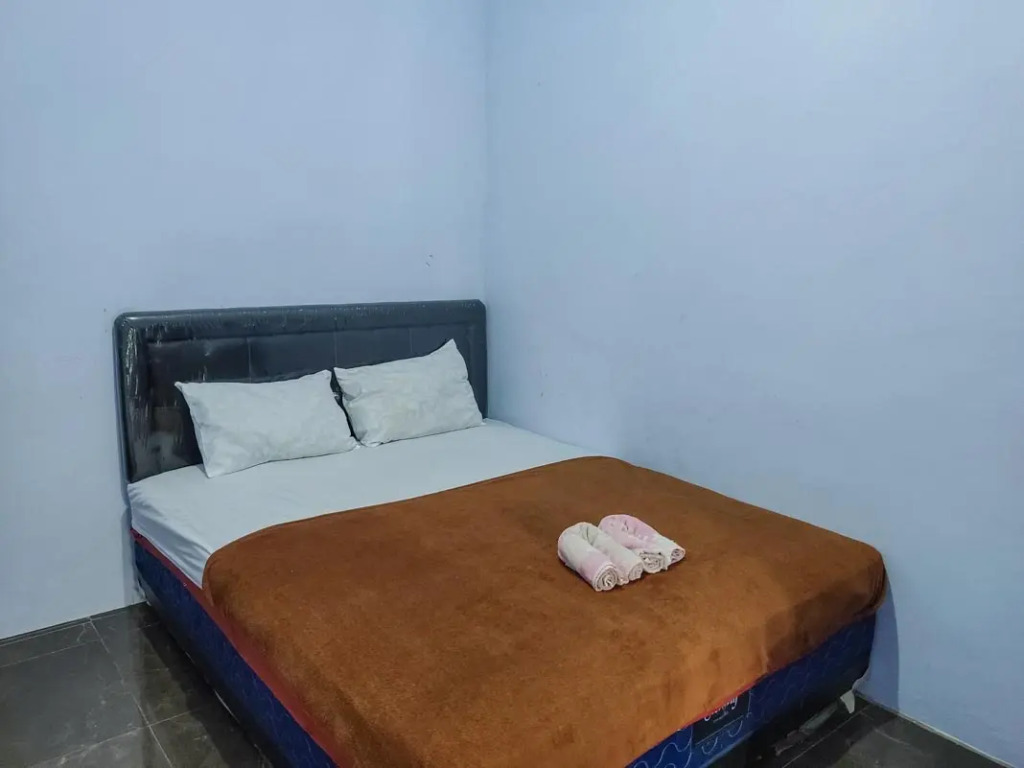 YS Homestay near Terminal Bayuangga Probolinggo