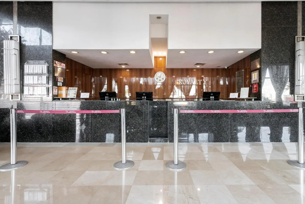 Royalty Barra Hotel