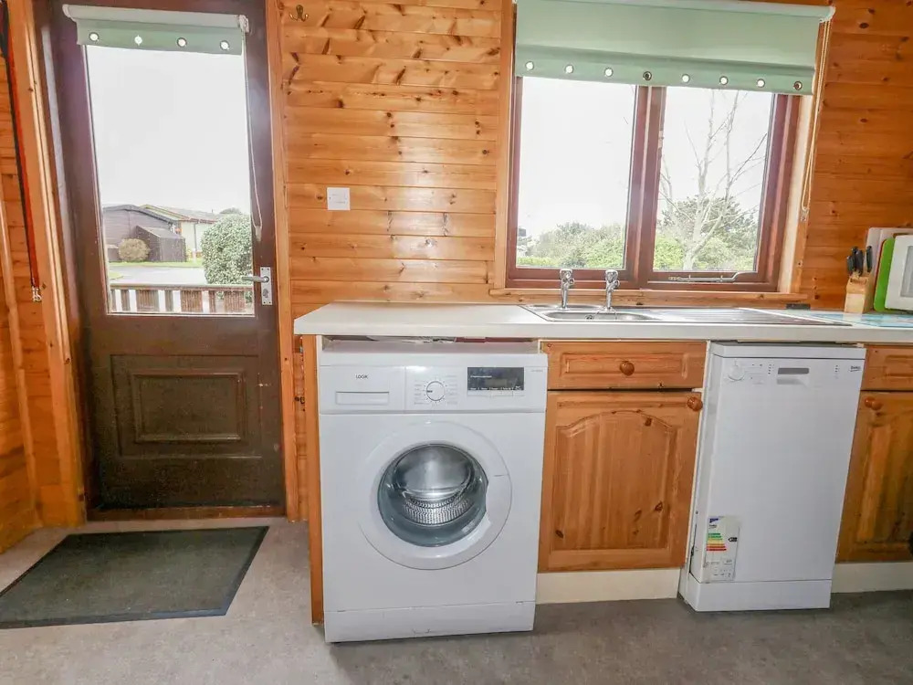 16 Amber Wood Lodge