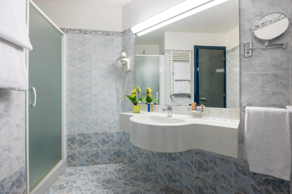 Отель iH Hotels Milano Ambasciatori