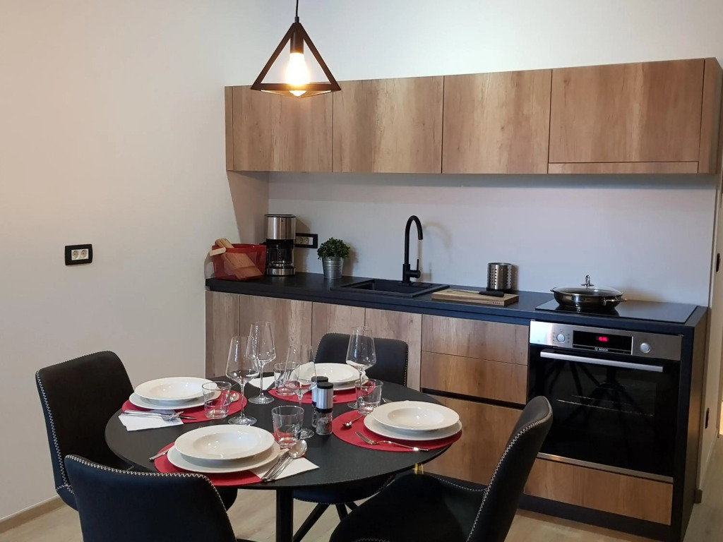 Vila Mojca SKI IN&OUT - Apartmaji Lena