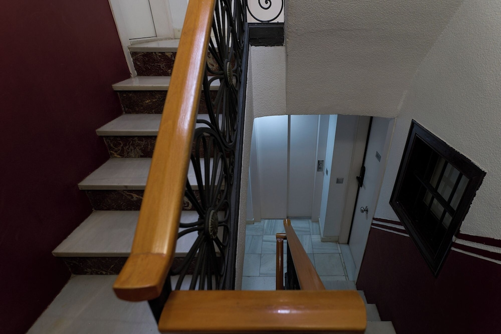 Montserrat Apartments by gaiarooms