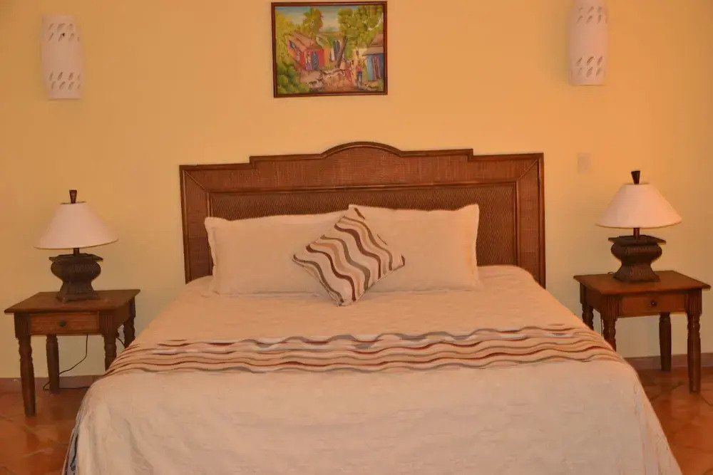 Family Oriented - Private Beach & Horse Stables - Ocean, Pool, & Hot Tub