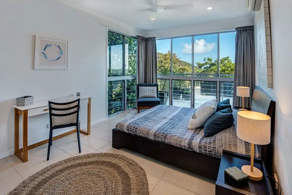 The Vue on Hamilton Island Deluxe Ocean View 4 Bedroom Refurbished Hou