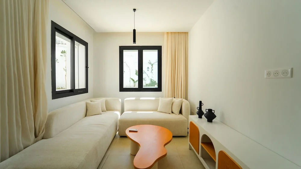 Villa Malaga Luxury for 10 in Central Marsa