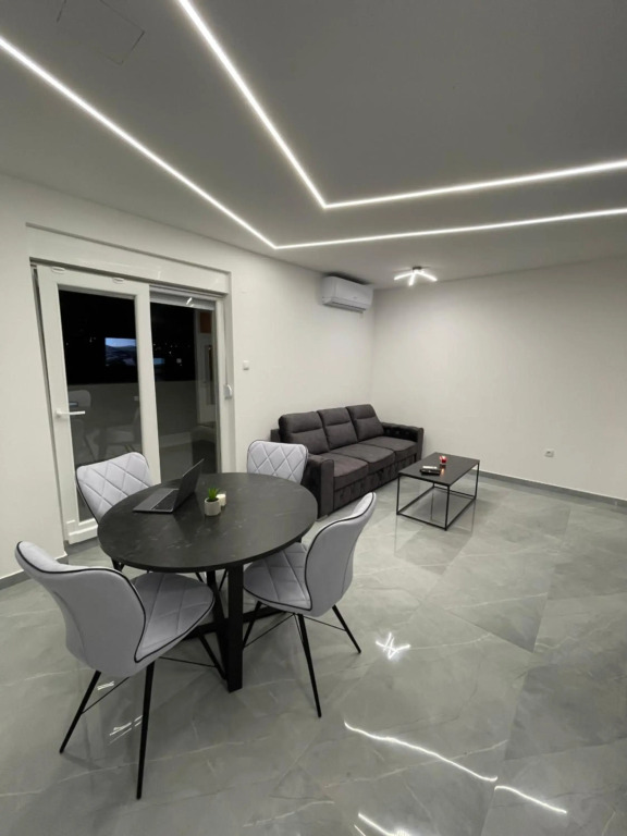 Trebinje LUX Apartman sa garažom blizu centra