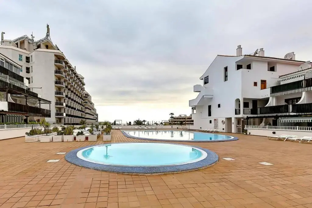Modern apartment in Parque Royal I