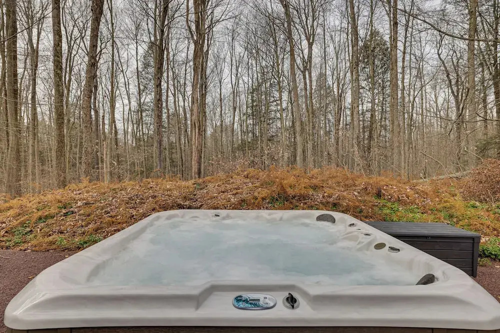 Pocono Pines Home w/ Private Hot Tub!