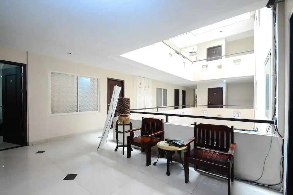 Airy Ahmad Yani Ketintang Baru Dua 12 Surabaya