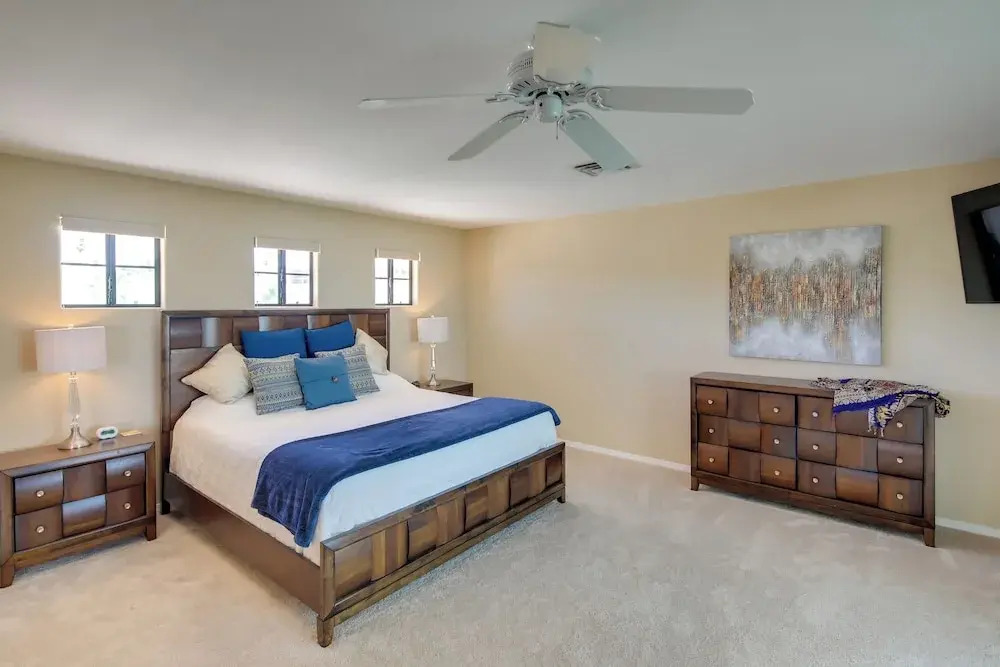 3 Mi to Lake Havasu: Luxe Home w/ Pool & Spa!