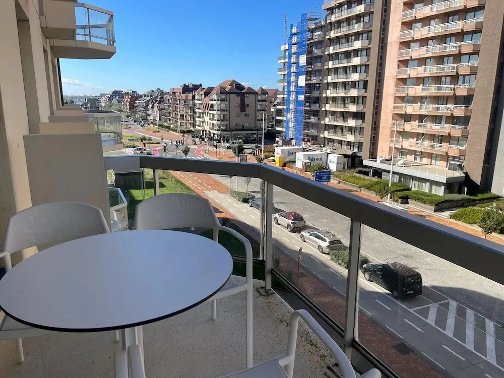 Apartment in Nieuwpoort near the Beach