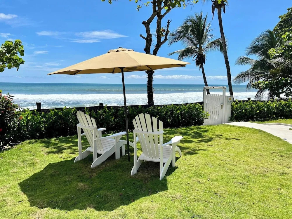 Backyard Beach House Oceanfront Luxury 5 Bdr