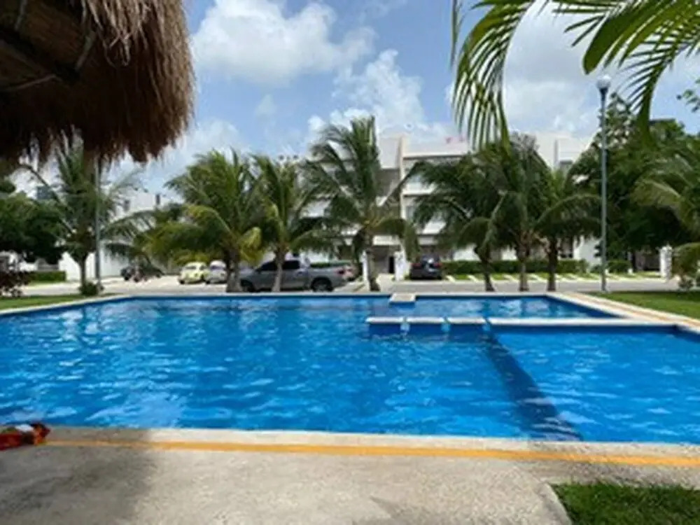 Lovely Third Floor3 Bedroom2 Bath Condo With Pool