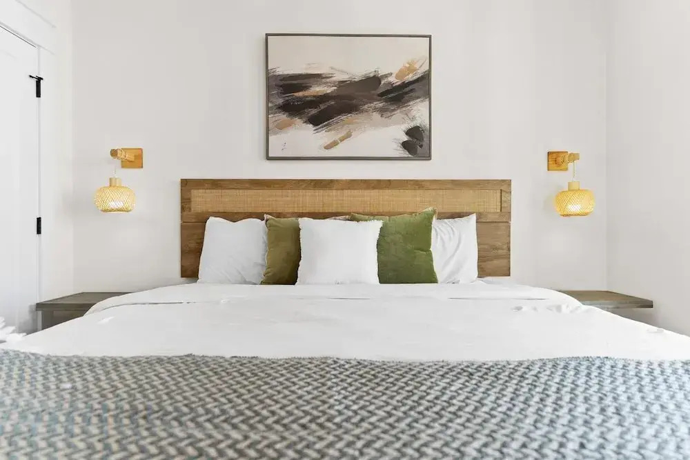 1040 Break / 1040 Ocean Blvd West 4 Bedroom Home by RedAwning