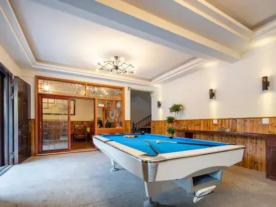 Qunshan Shanju Hotel