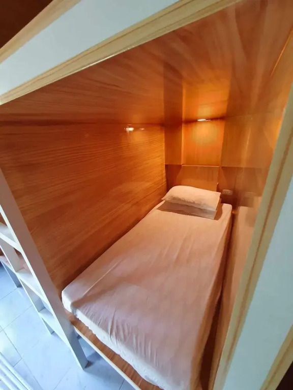 Fomo hostel palawan