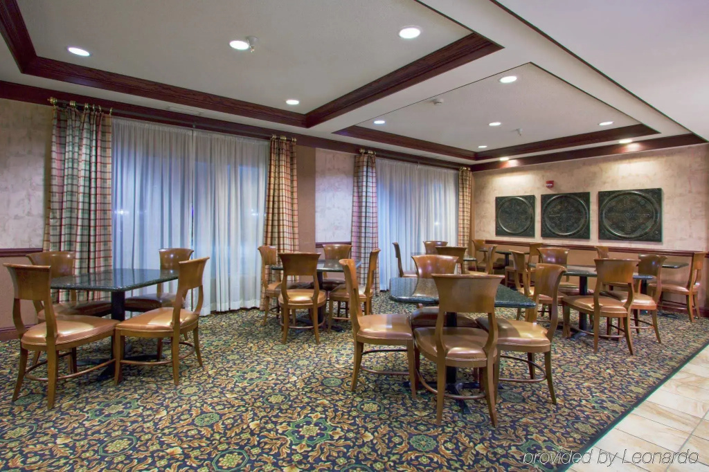 Holiday Inn Express Gas City by IHG