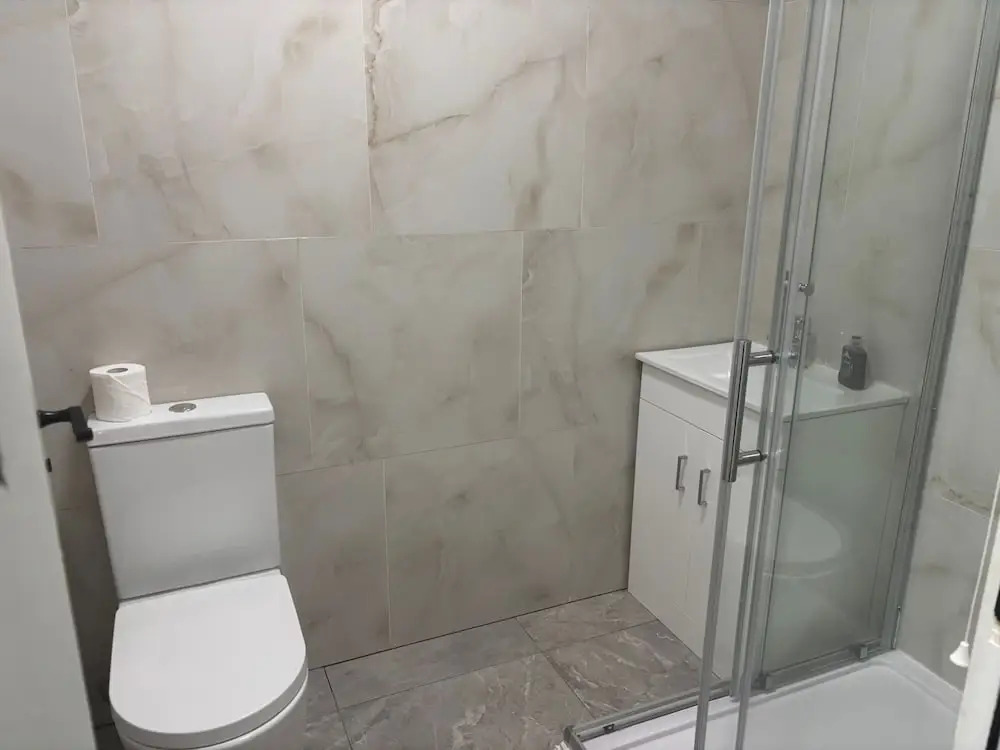 Luton Centrally Located Apartment v Close London Luton Airport