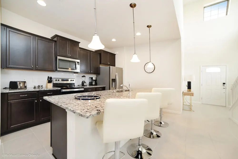 Gorgeous Family Home With Private Pool Ww105