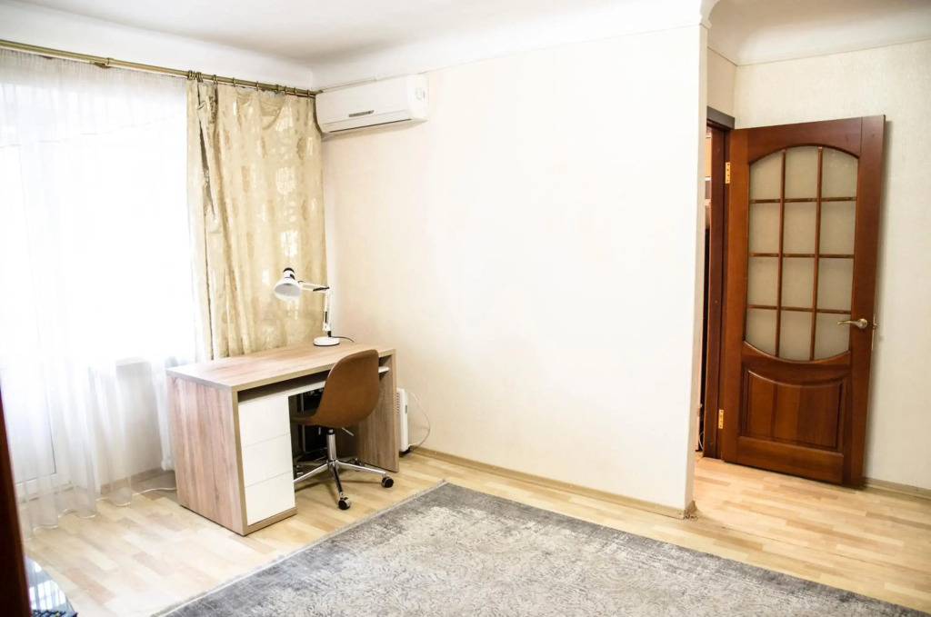 Apartments in the park area of the Dnipro