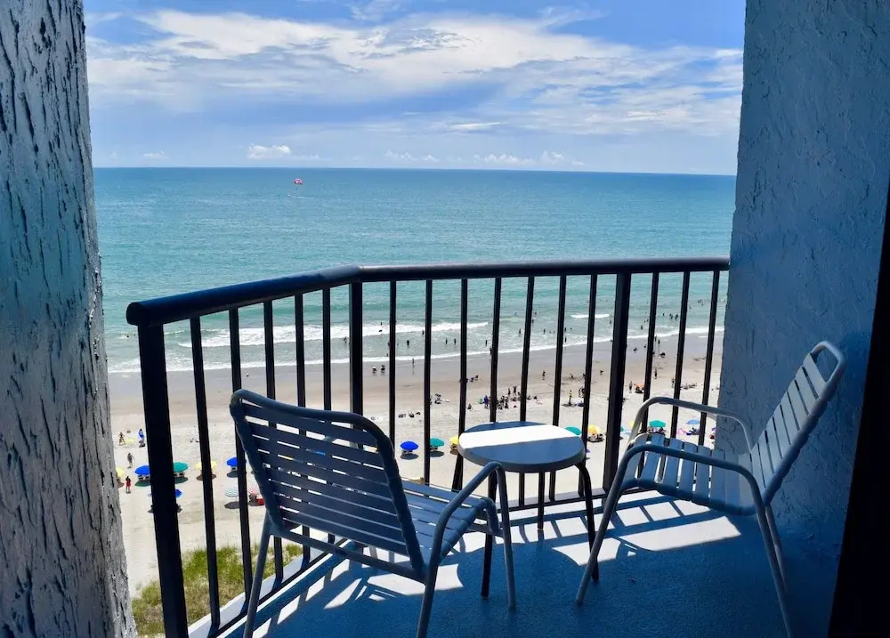 Schooner II Beach and Racquet Club