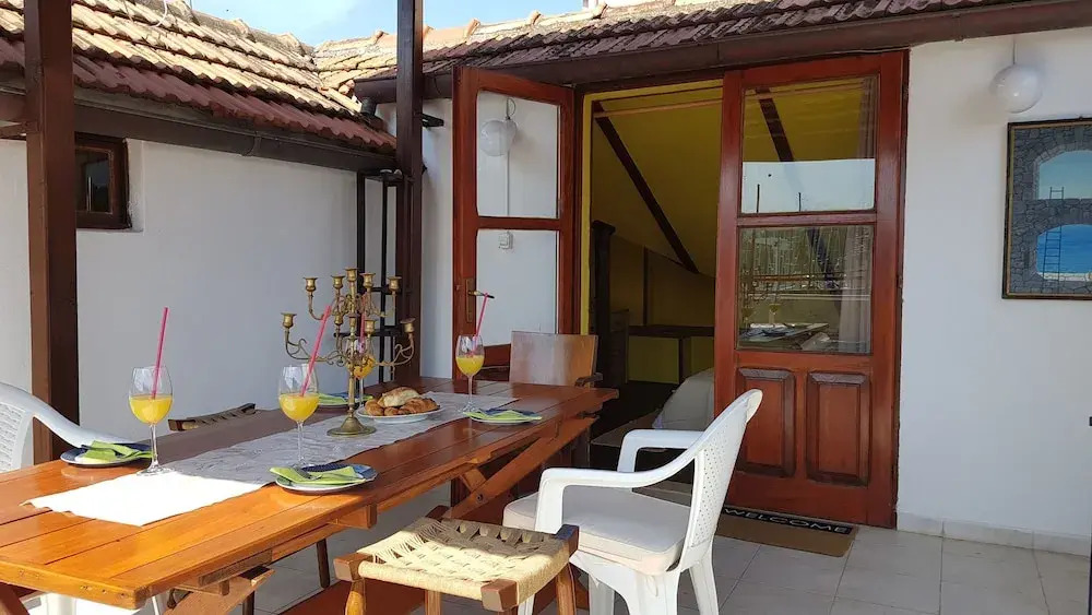 Mama's & Papa's house
