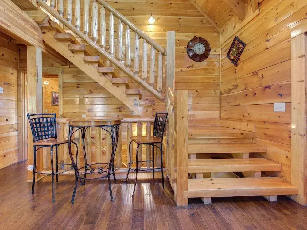 Moonlight Theater Lodge