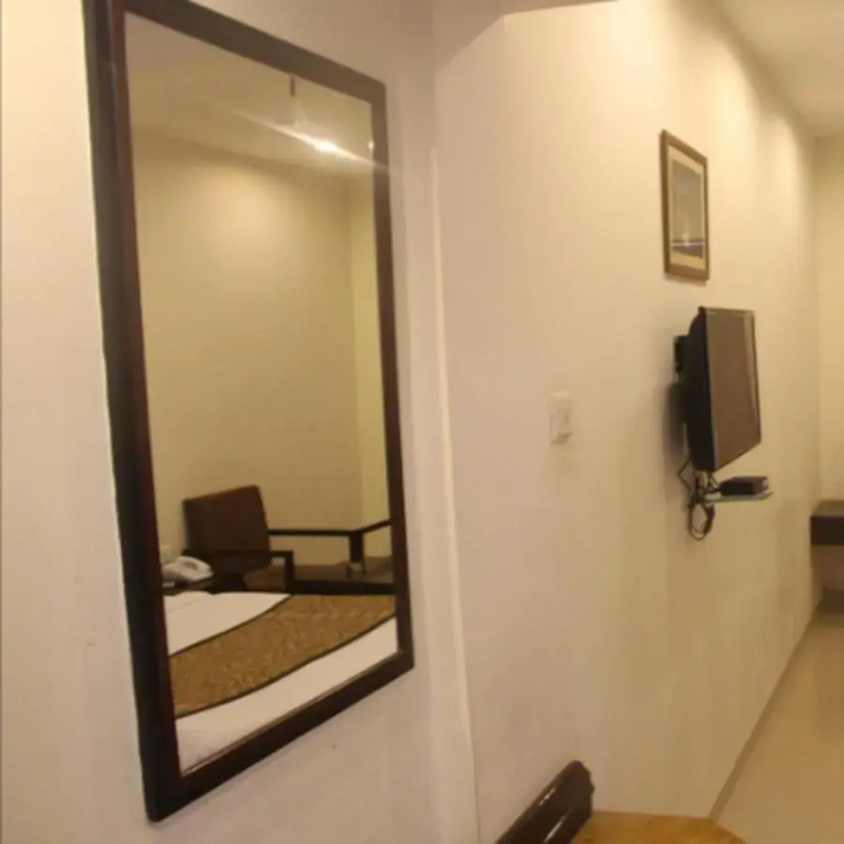 Regency Square Hotel