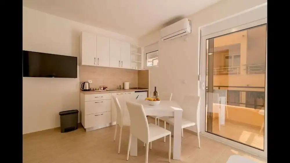 Sunny Apartments