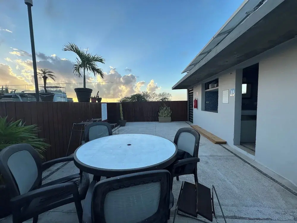 2BR Penthouse with Rooftop Pool