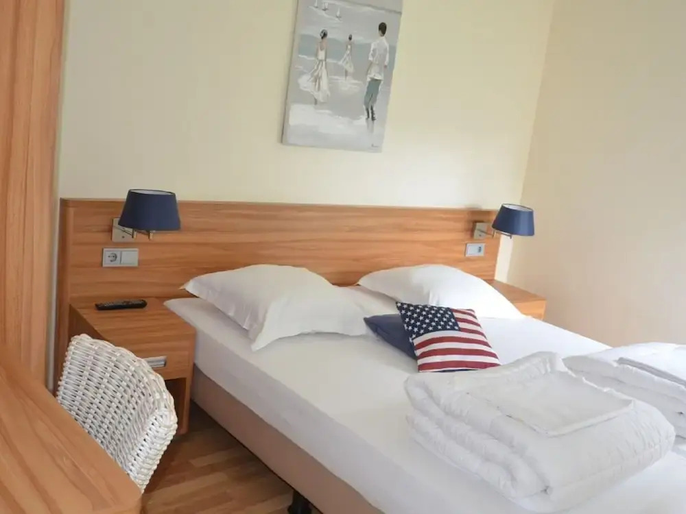 Spacious Holiday Home With a Garden, at 800 m. From the sea