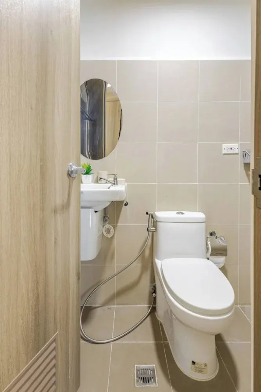 Luxurious Bayview 2BR Near MOA Picc CCP Free Wifi