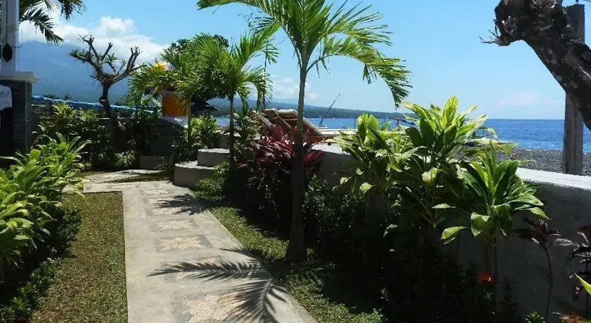 Sunset Coin Beach Homestay Amed