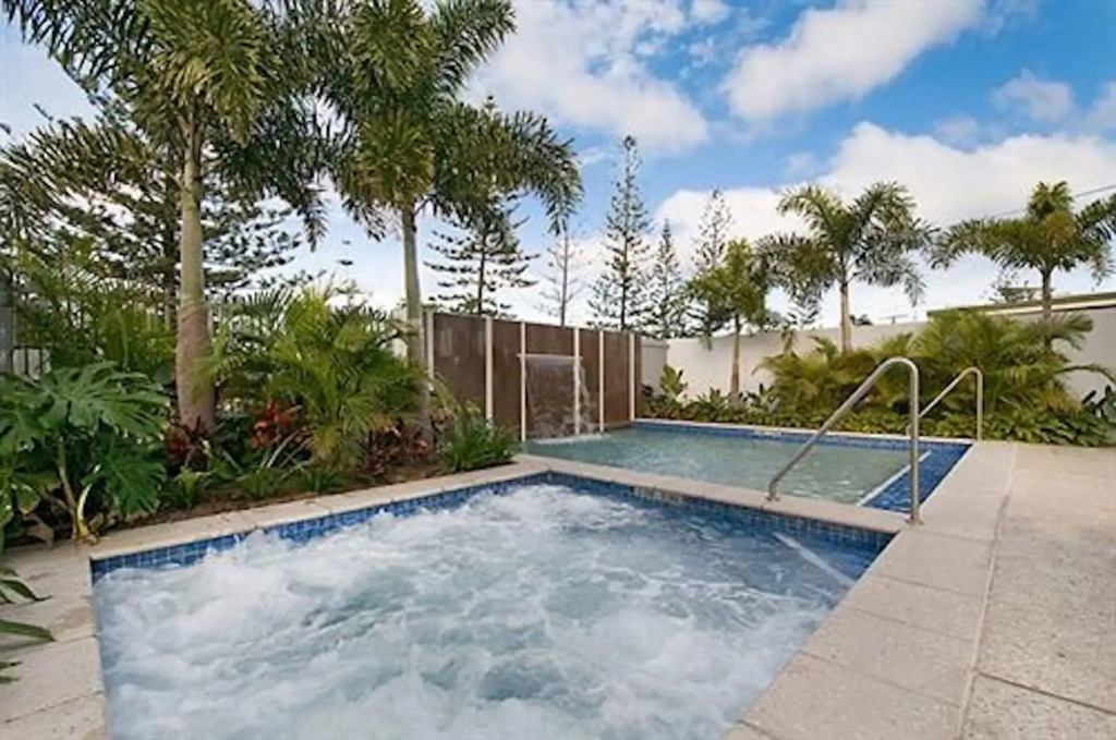 Ocean Pacific Resort - Official