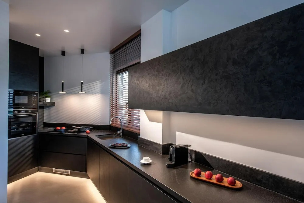 Made By The Sea Villas 21 Bdrm