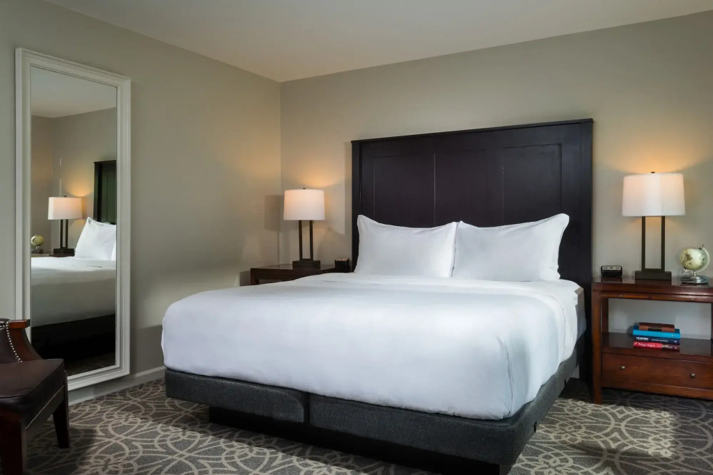 Inns at Equinox