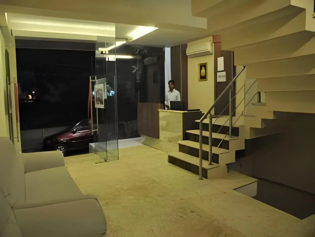 Hotel Mandiram