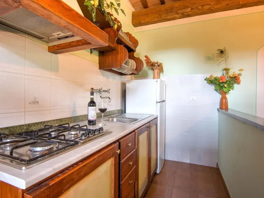 Farmhouse by Lake Trasimeno with Pool