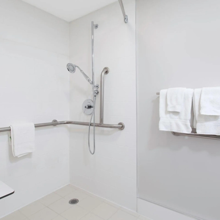 Holiday Inn Express & Suites Mississauga-Toronto Southwest by IHG